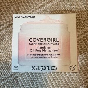 COVERGIRL Clean Fresh Skincare Oil-Free Moisturizer